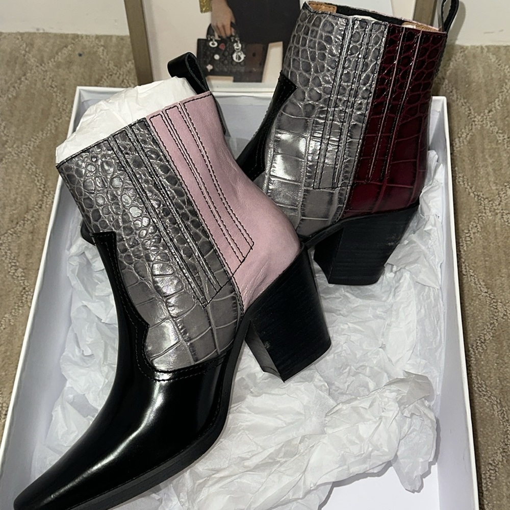 TODAY ONLY GANNI Western Colorblock Leather Ankle Boots Size 7 NIB - Picture 4 of 6